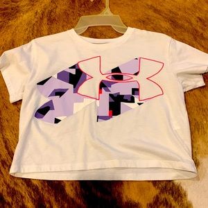 Under Armour YMD WHITE with purple pink graphic tee